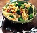 1 penne met broccoli, knoflook en walnoten