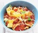 1 pappardelle in pittige saus